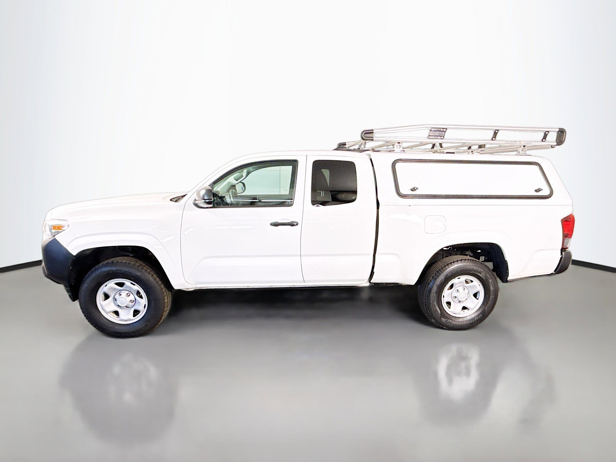 Used 2020 Toyota Tacoma SR RWD image 6