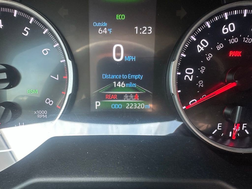 Used 2022 Toyota RAV4 XLE w/ Convenience Package image 32