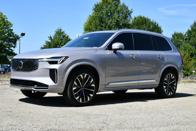 New 2026 Volvo XC90 B6 Plus w/ Protection Package Premier AWD/4WD image 3