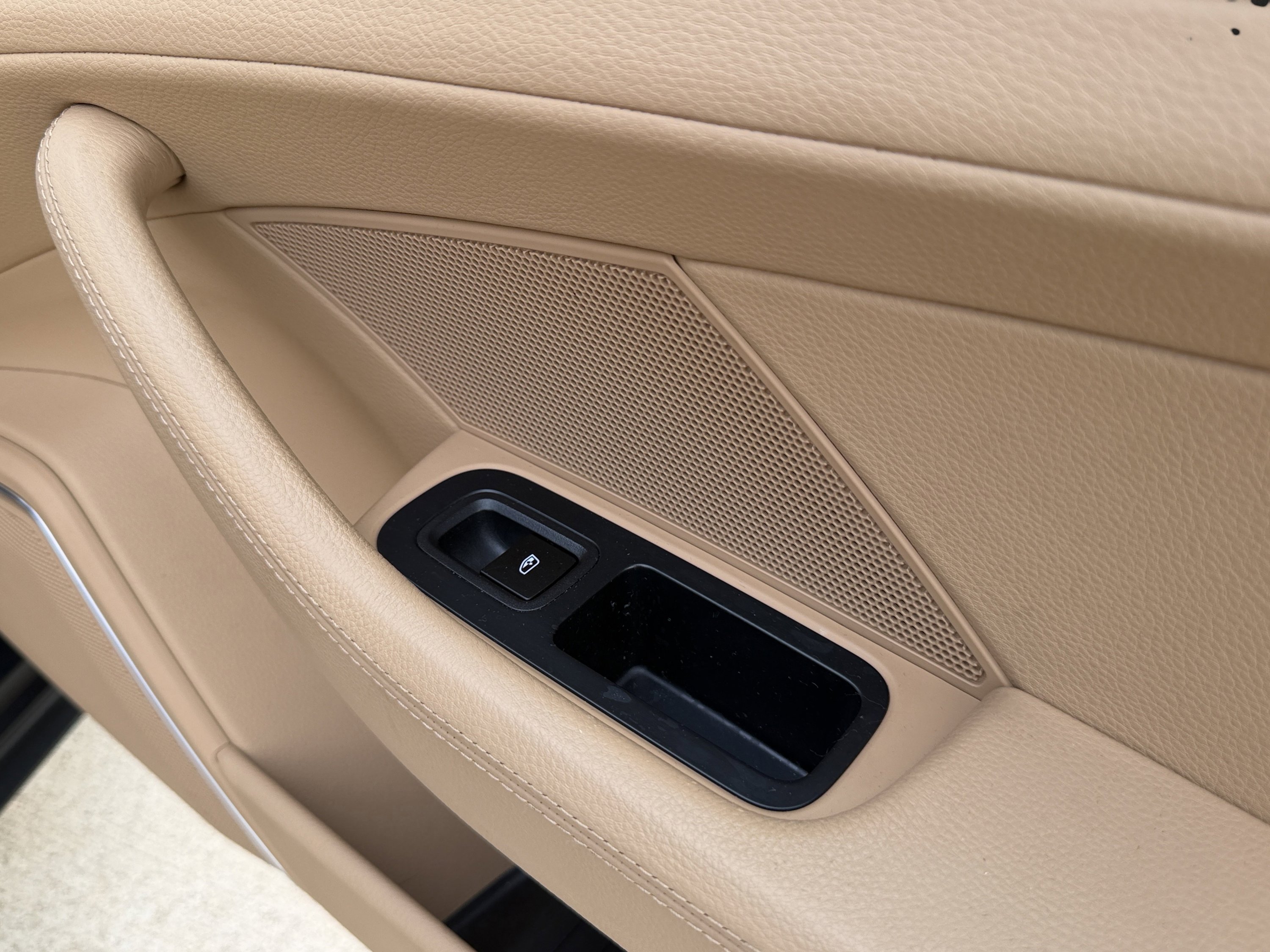 Used 2023 Porsche Panamera 4 Platinum Edition image 80