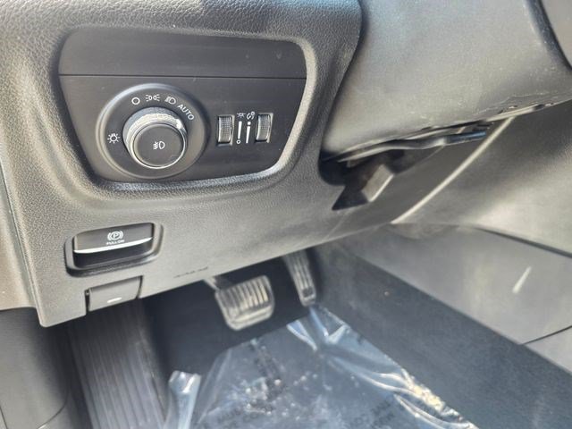 Used 2022 Jeep Grand Cherokee L Limited AWD/4WD image 25