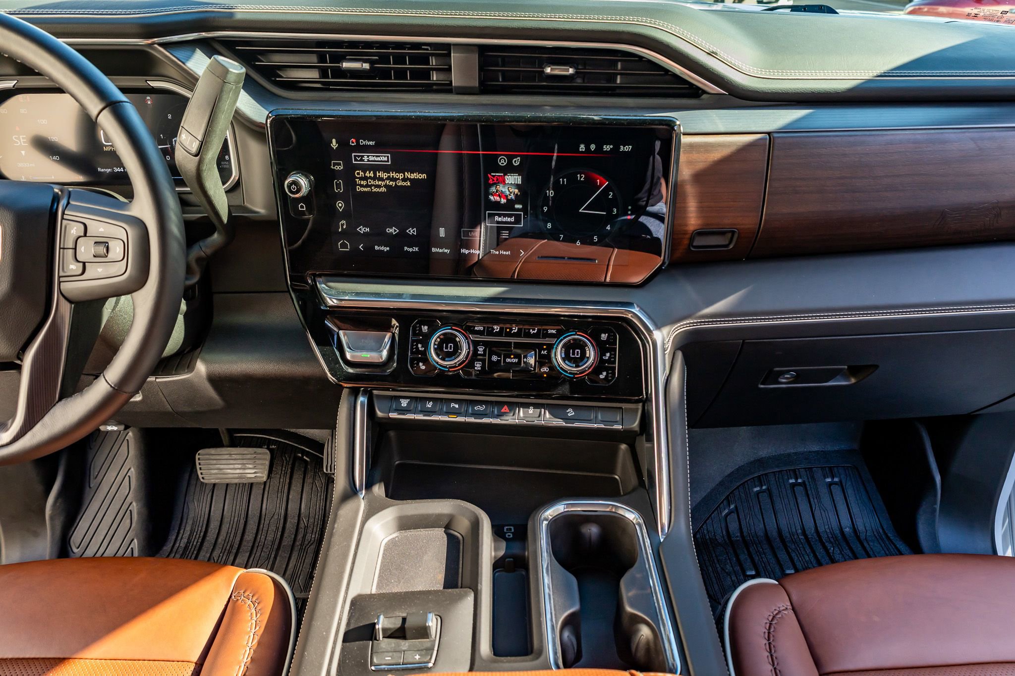 Used 2026 GMC Sierra 2500 Denali Ultimate w/ Max Trailering Package image 25