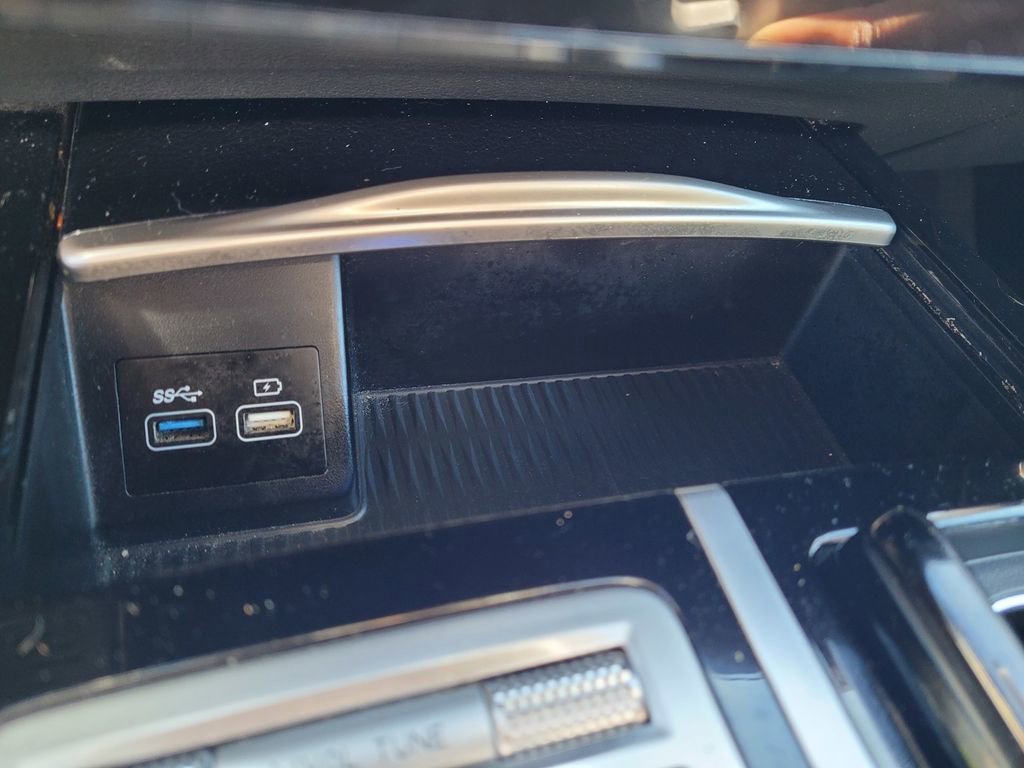 Used 2023 Genesis G80 2.5T image 19