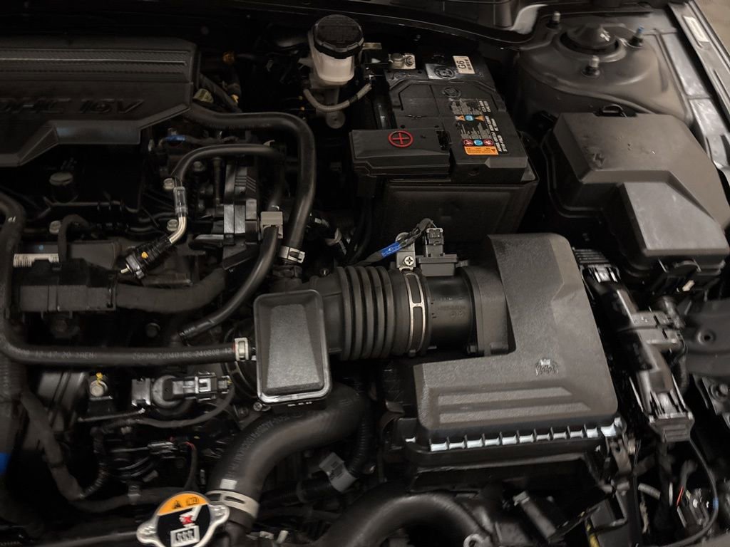 Used 2025 Hyundai Elantra Limited image 27