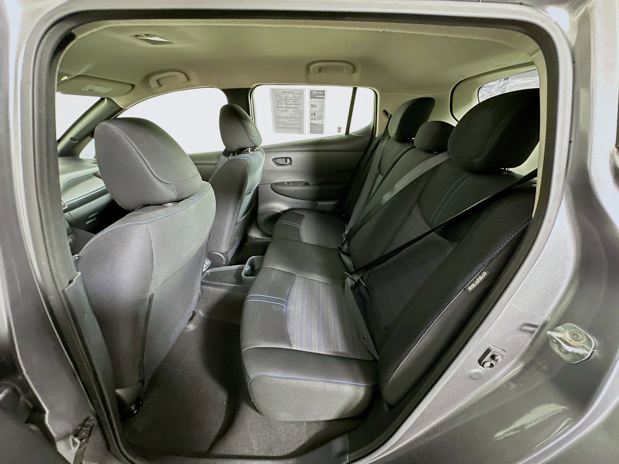 Used 2023 Nissan Leaf S image 25