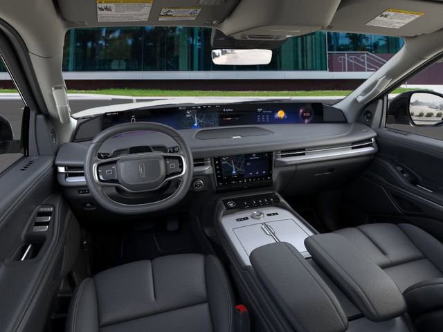 New 2026 Lincoln Navigator Premiere image 9