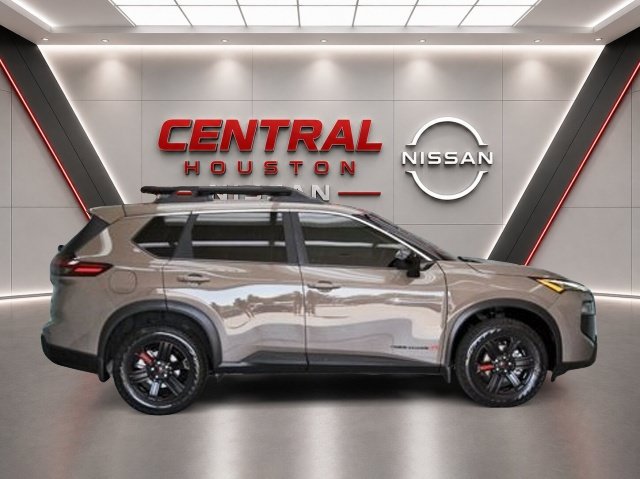 Used 2025 Nissan Rogue SV AWD/4WD image 5