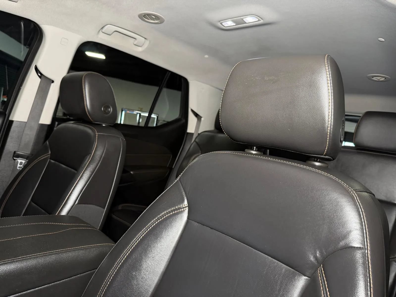 Used 2020 Chevrolet Traverse LT w/ LPO, Cargo Package FWD image 32