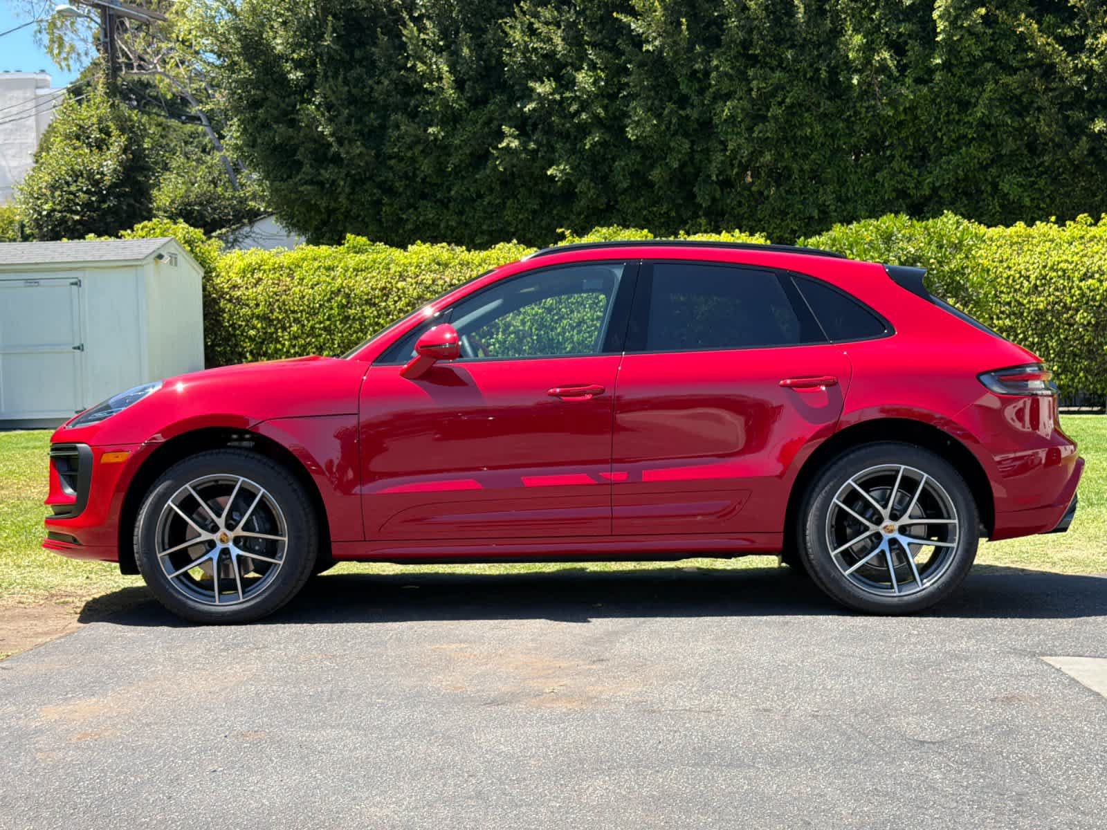 New 2026 Porsche Macan AWD/4WD image 2