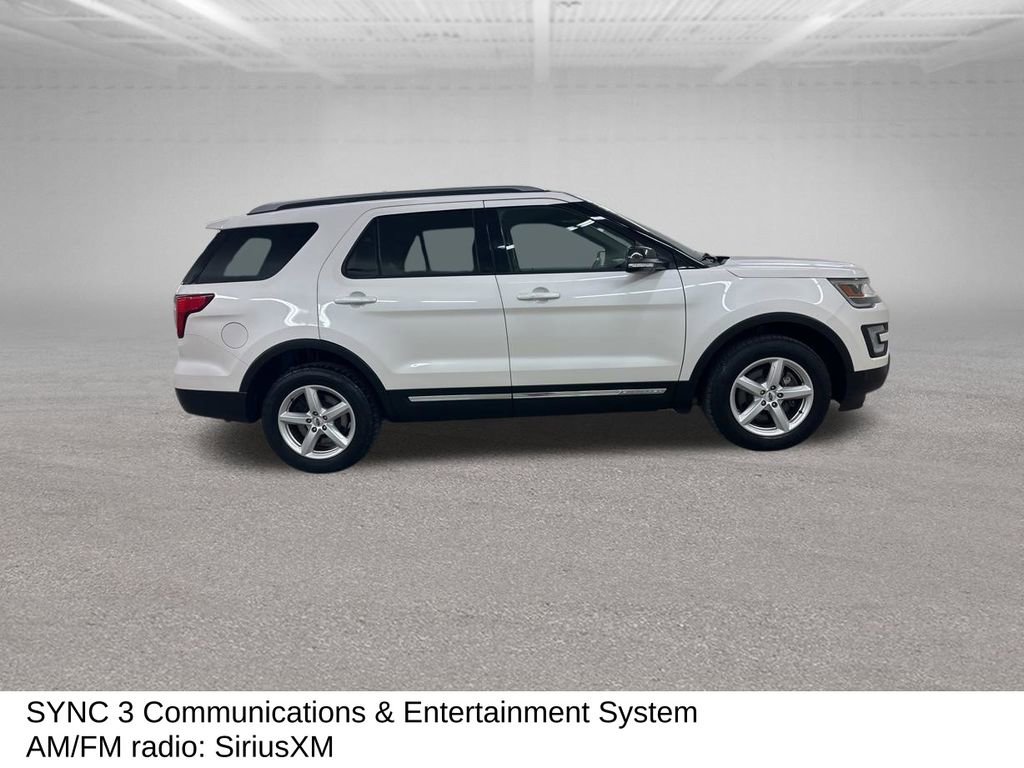 Used 2017 Ford Explorer XLT w/ Equipment Group 202A image 14