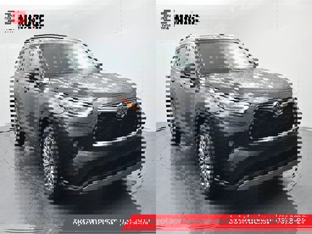 New 2026 Toyota Highlander Platinum image 1