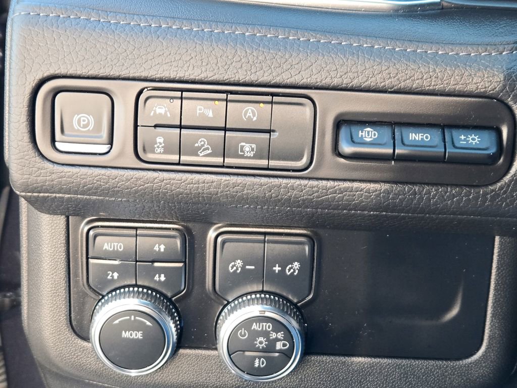 Used 2024 GMC Yukon Denali image 25