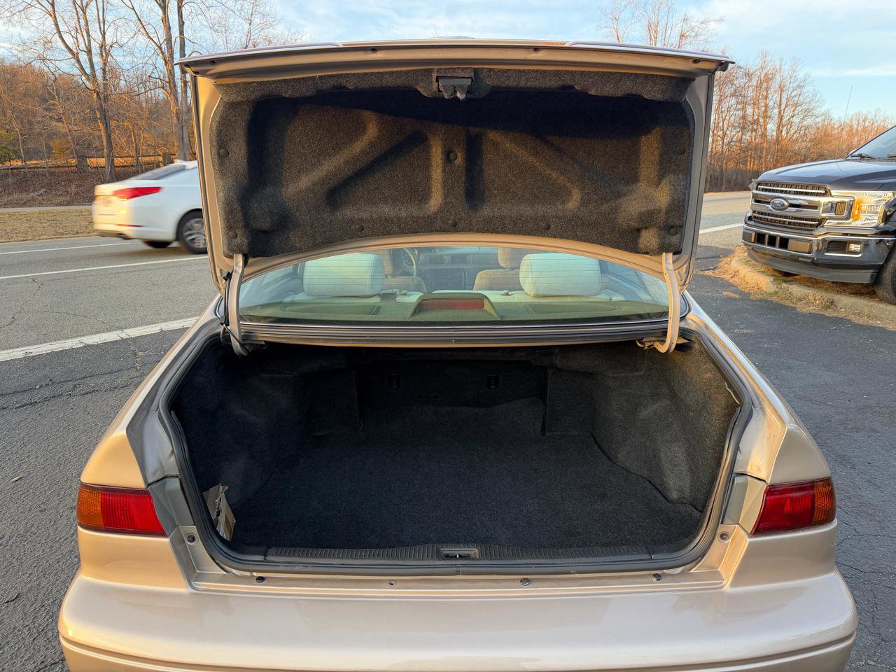 Used 1997 Toyota Camry LE FWD image 19