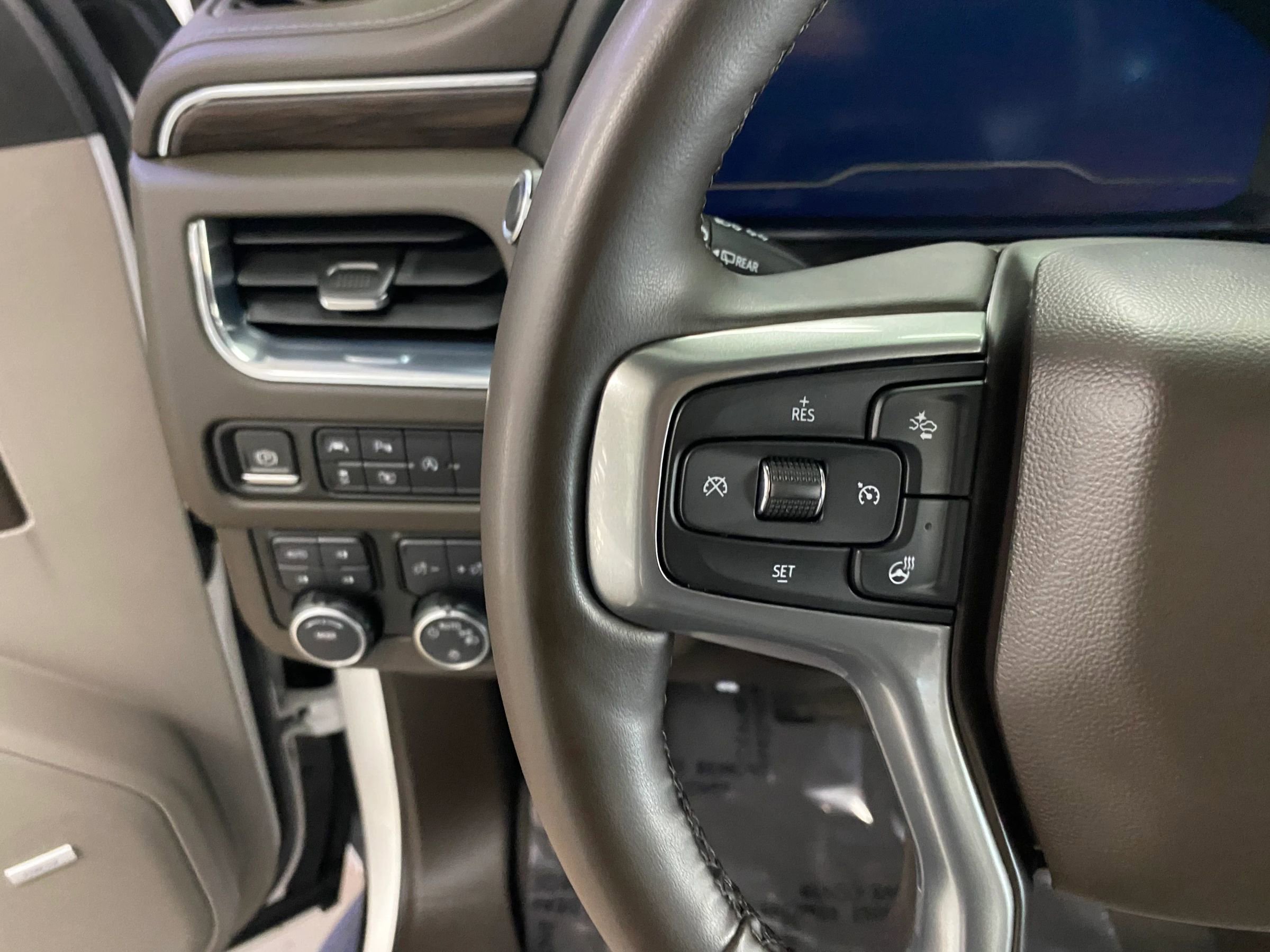 Used 2023 Chevrolet Tahoe LT w/ LT Signature Package image 16