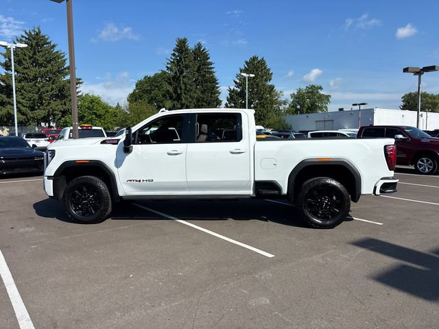Used 2024 GMC Sierra 2500 AT4 w/ AT4 Premium Plus Package AWD/4WD image 3