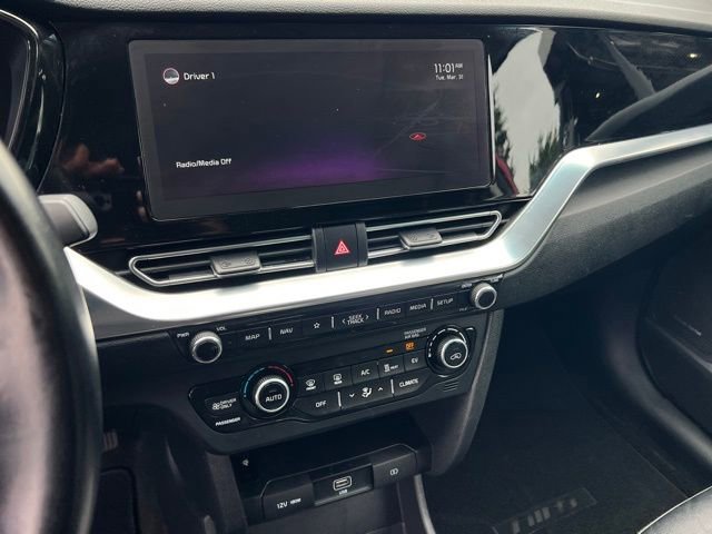 Certified 2022 Kia Niro EX FWD image 19