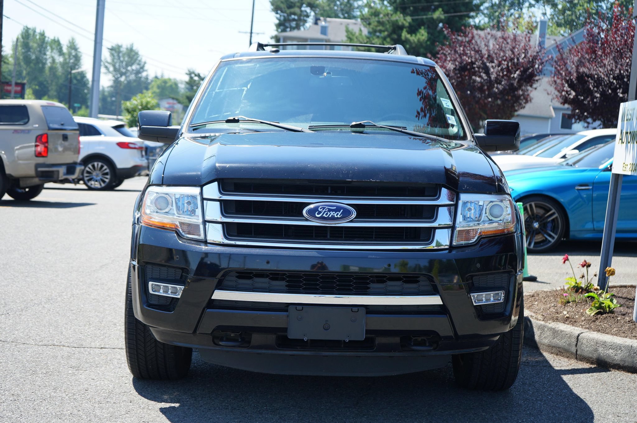 Used 2016 Ford Expedition Limited AWD/4WD image 8