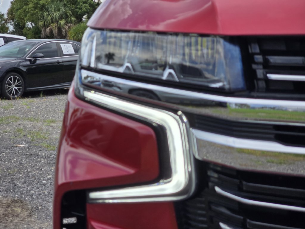 Certified 2022 Chevrolet Suburban LT w/ LT Signature Plus Package AWD/4WD image 10