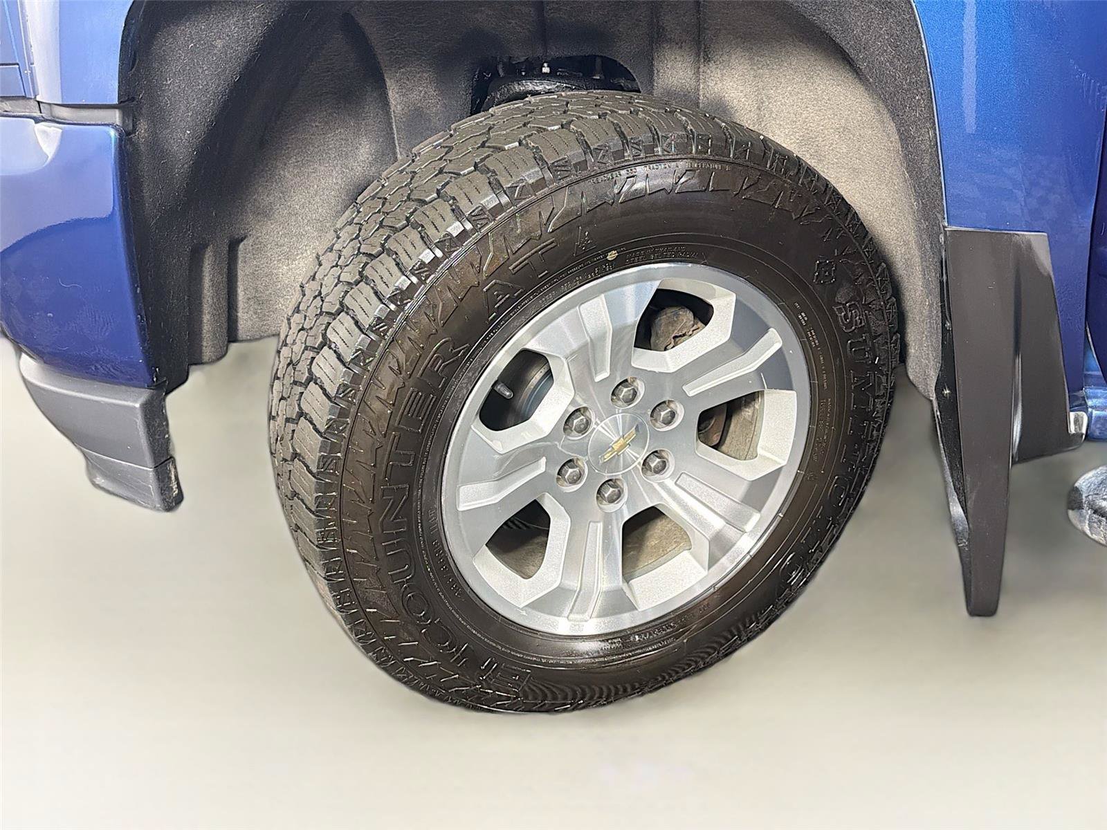 Used 2018 Chevrolet Silverado 1500 LT w/ All Star Edition AWD/4WD image 37