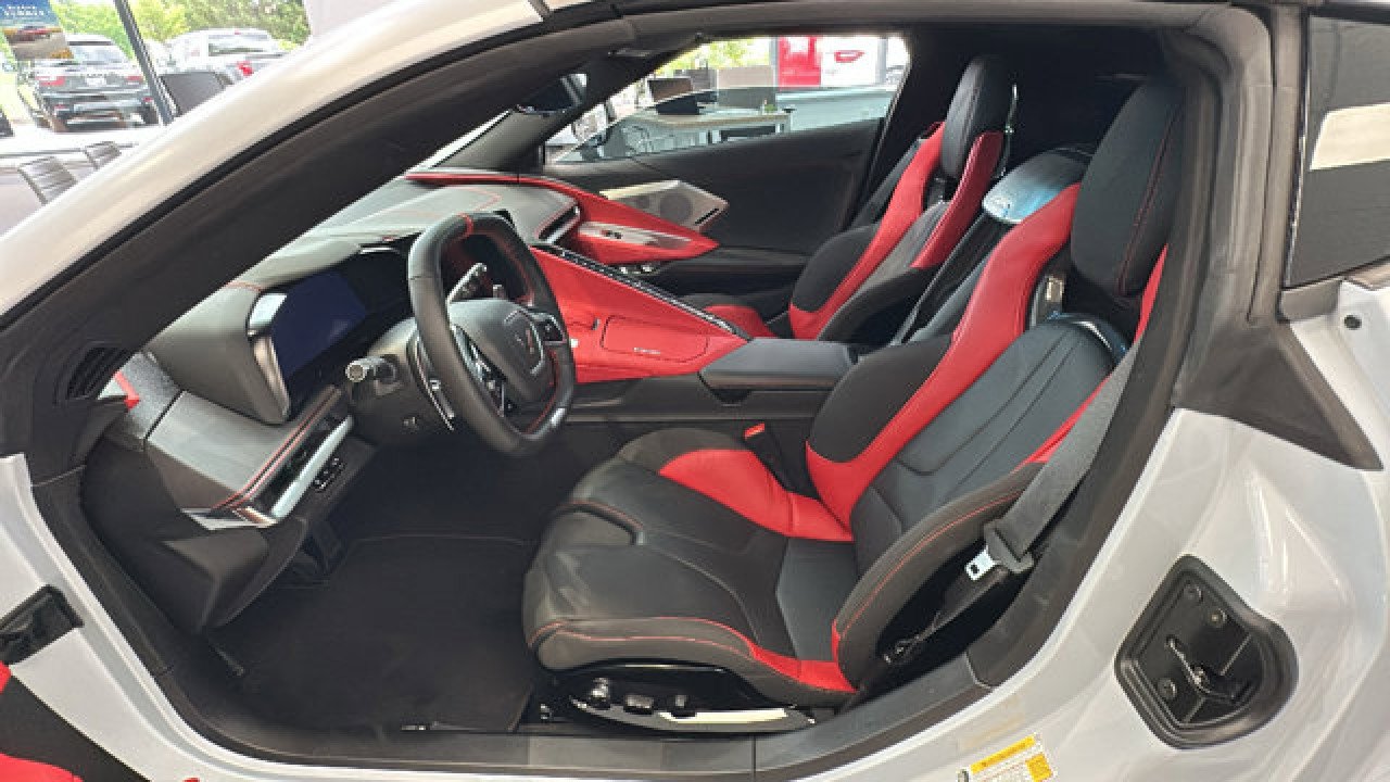 Used 2023 Chevrolet Corvette Z06 image 14