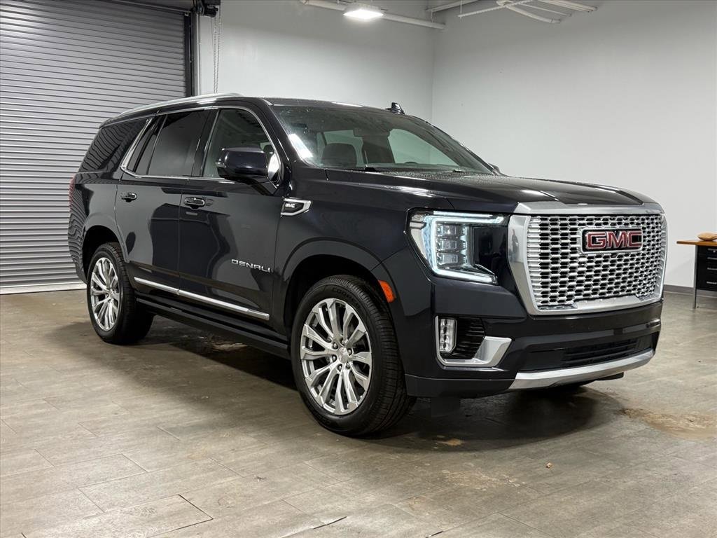 Used 2023 GMC Yukon Denali w/ Max Trailering Package image 2
