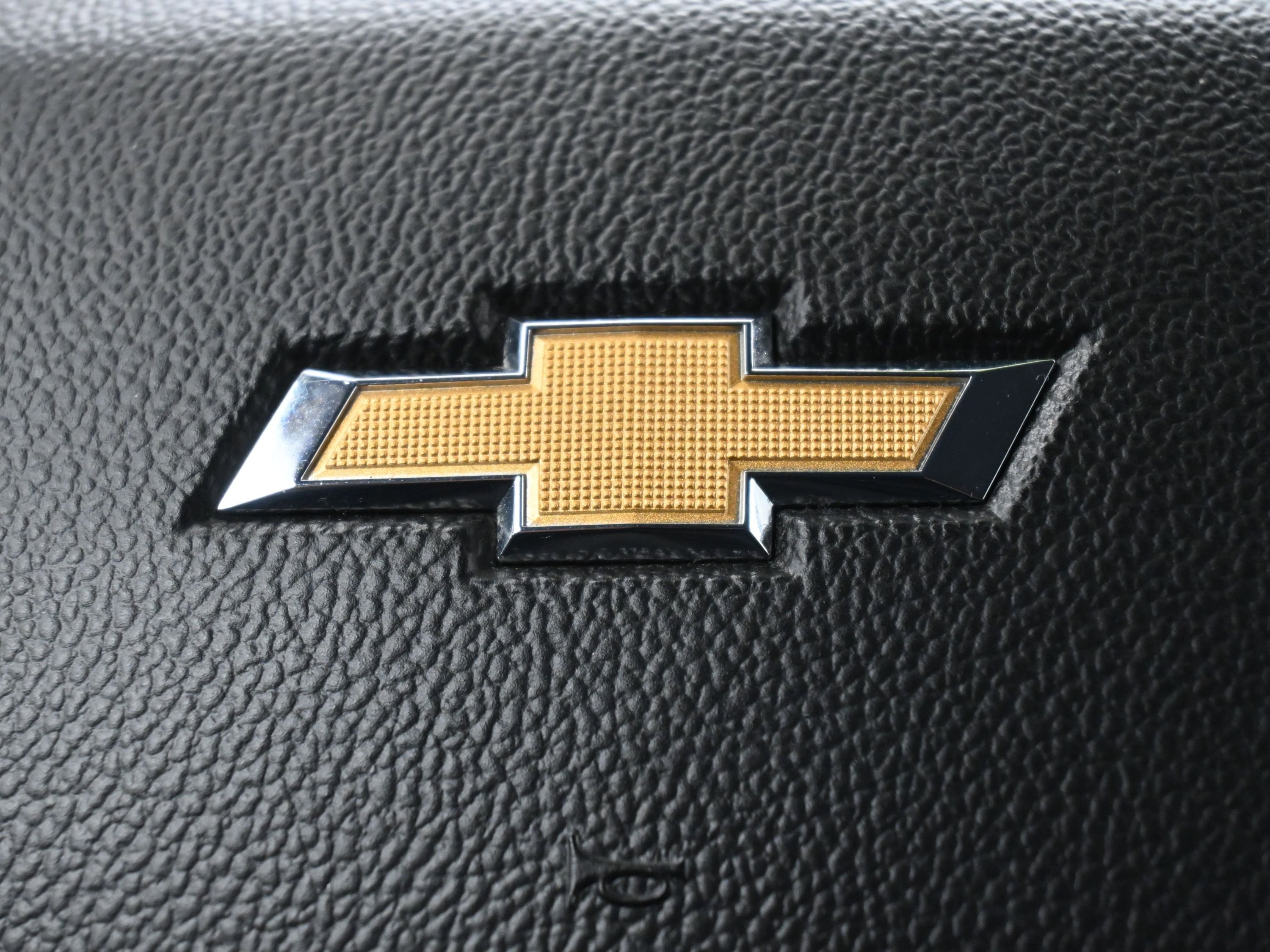 Used 2020 Chevrolet Traverse LT w/ LPO, Black Accent Package image 35