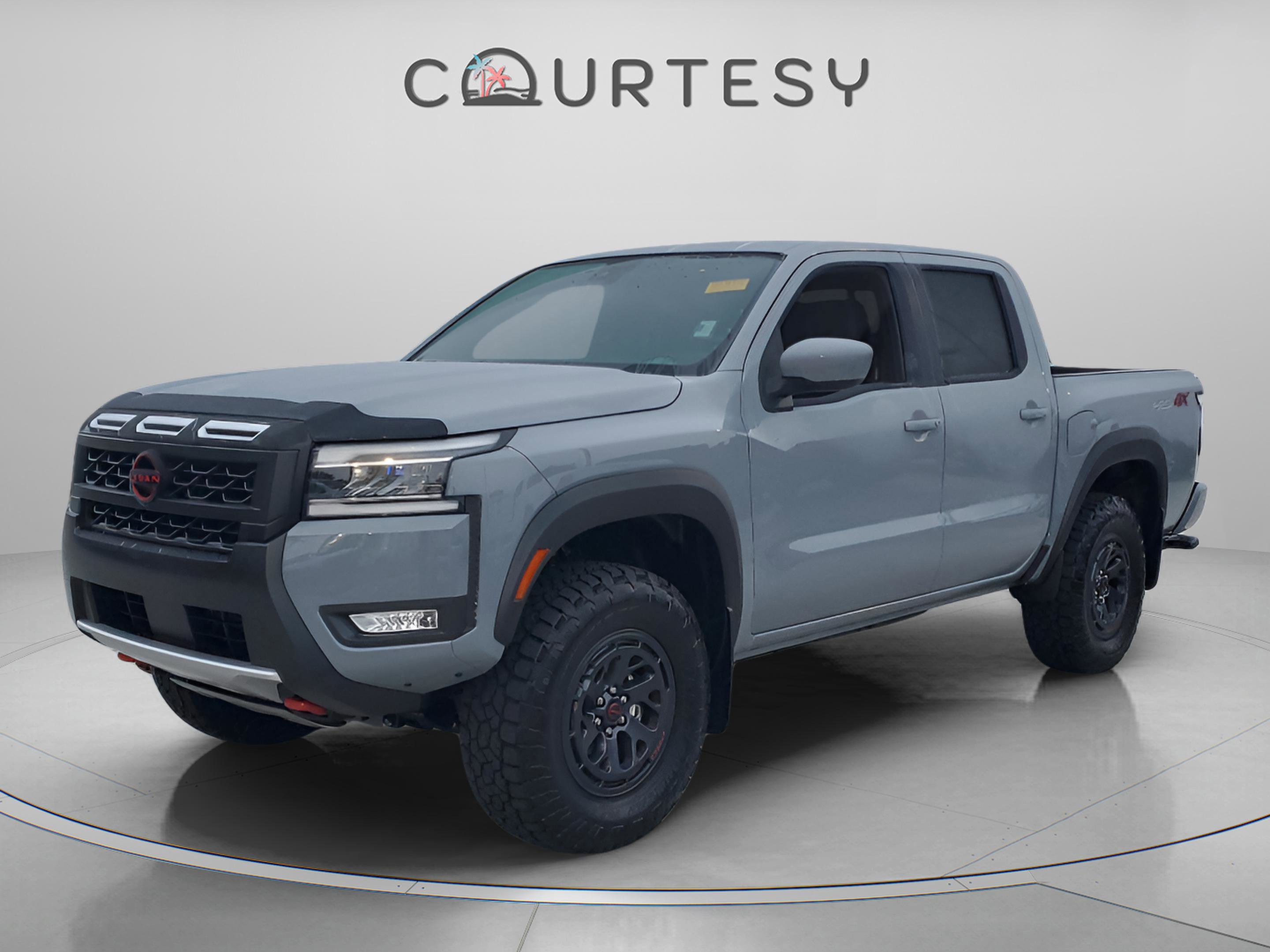 Used 2025 Nissan Frontier PRO-4X image 1