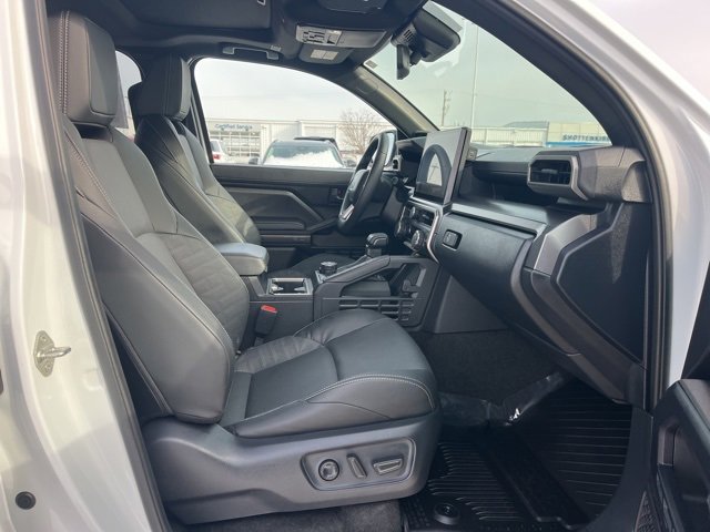 Used 2025 Toyota 4Runner TRD Off-Road Premium image 59