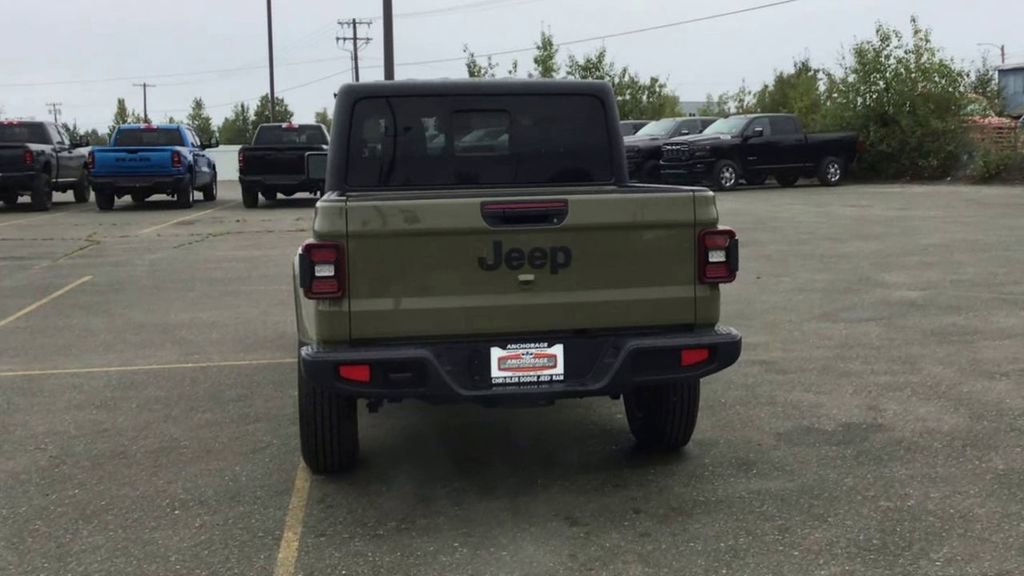 New 2025 Jeep Gladiator Sport image 7