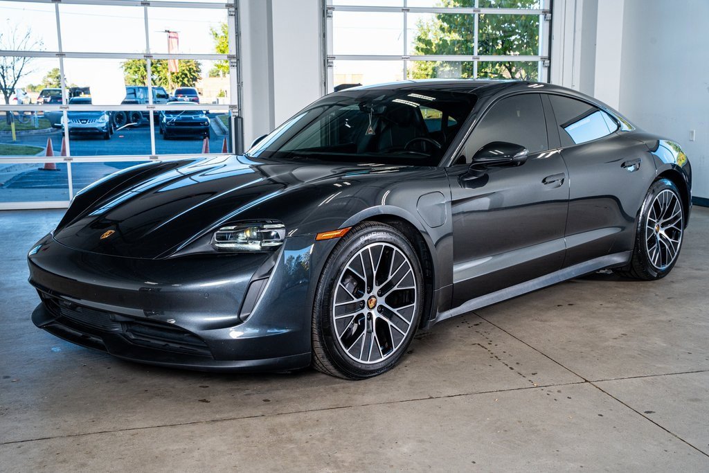 Used 2021 Porsche Taycan image 11