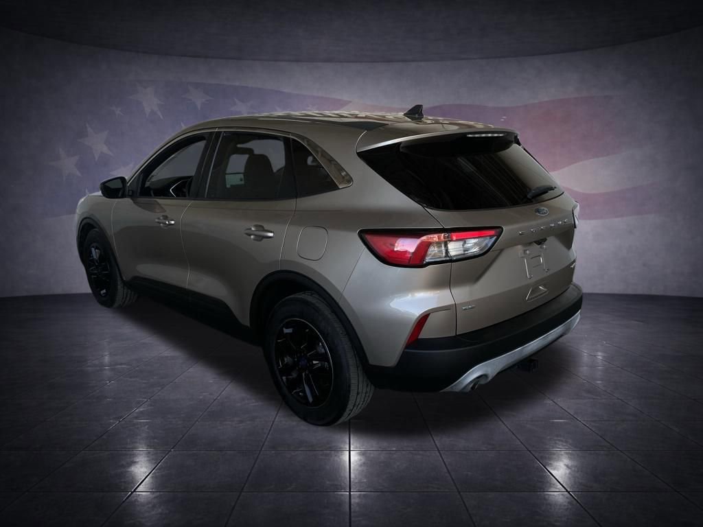 Used 2020 Ford Escape SE FWD image 3