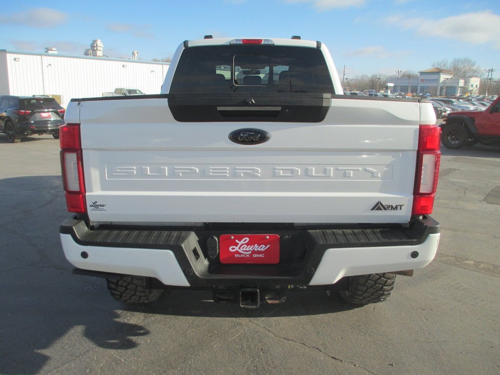 Used 2022 Ford F250 Lariat w/ Black Appearance Package image 4