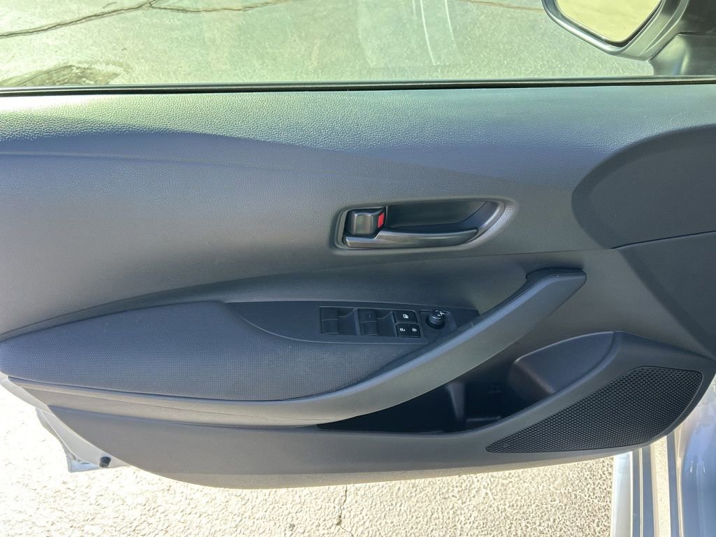 Used 2024 Toyota Corolla LE image 3
