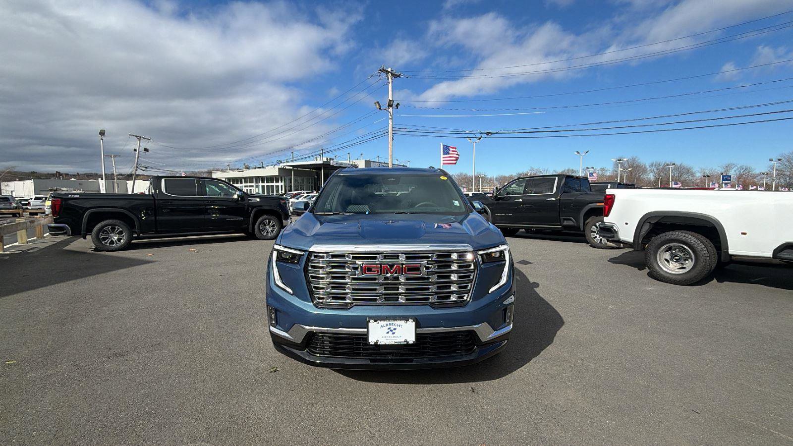 New 2026 GMC Acadia Denali w/ Super Cruise Package image 2