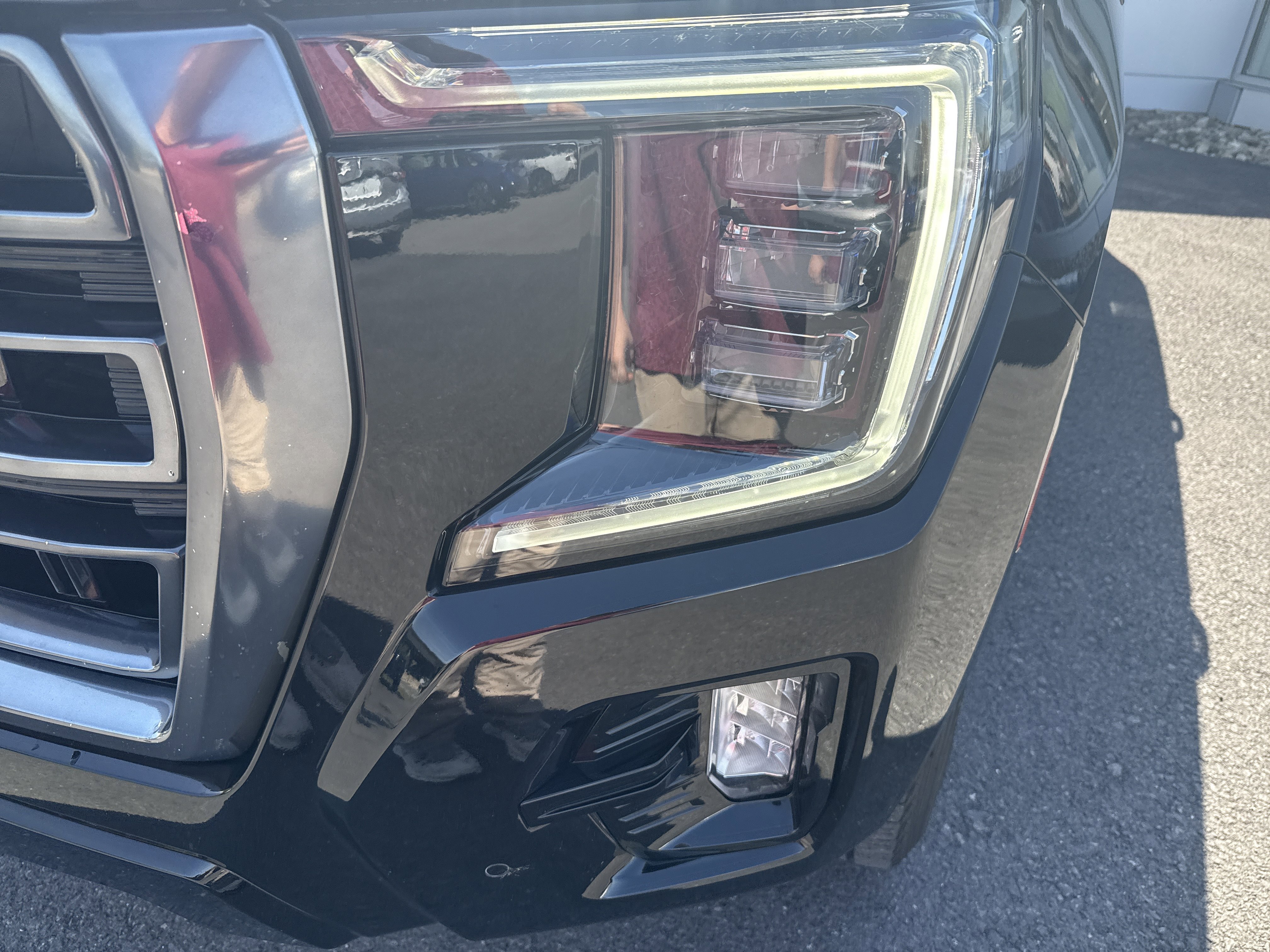 Used 2023 GMC Yukon AT4 w/ AT4 Premium Package AWD/4WD image 10