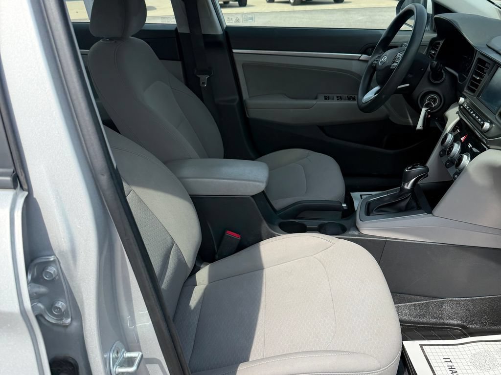 Used 2019 Hyundai Elantra SEL FWD image 29