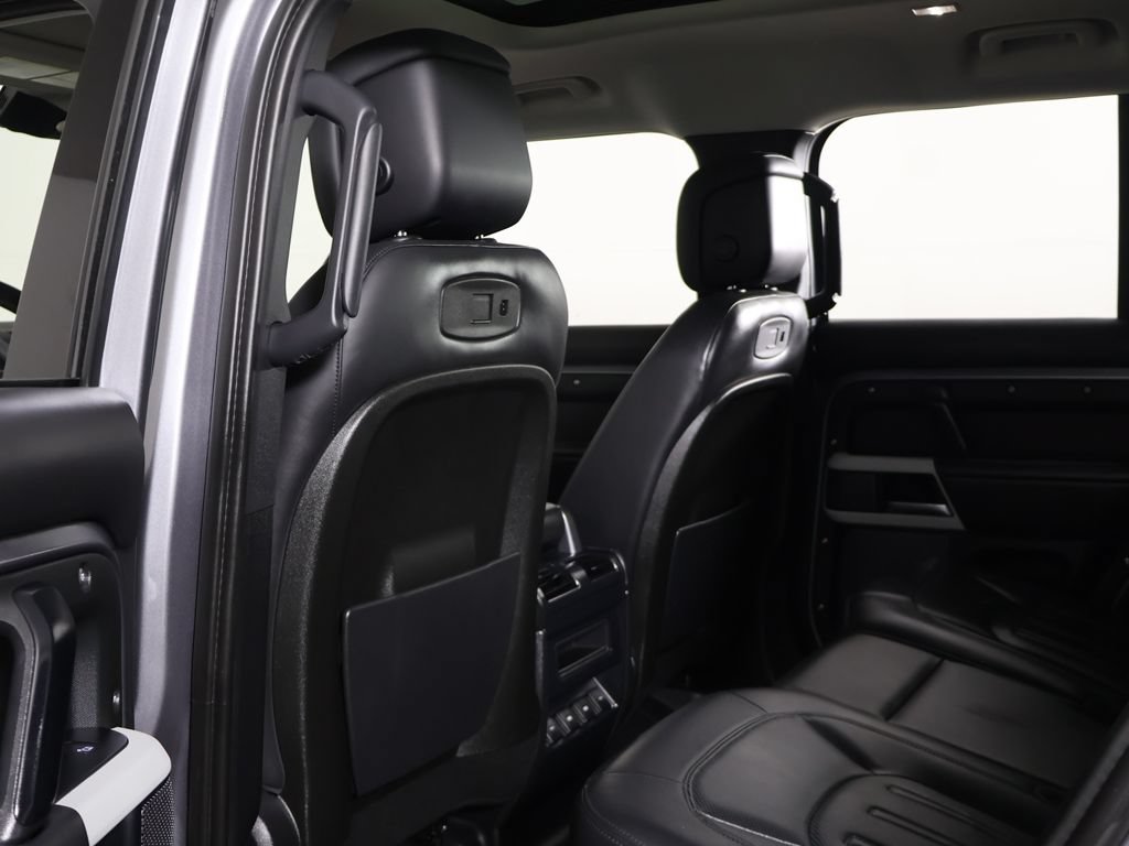 Used 2020 Land Rover Defender 110 HSE AWD/4WD image 29