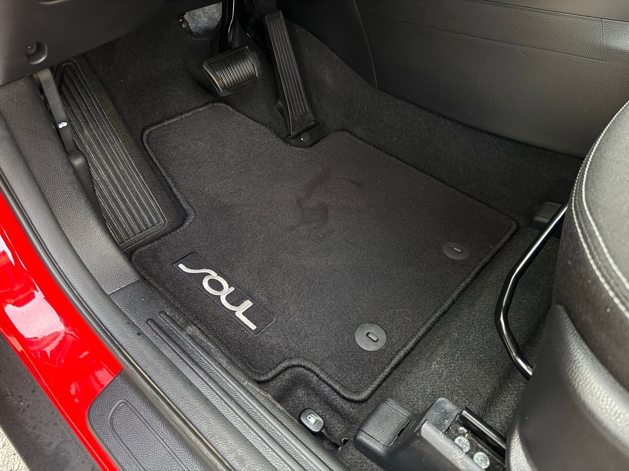 Used 2019 Kia Soul + image 26