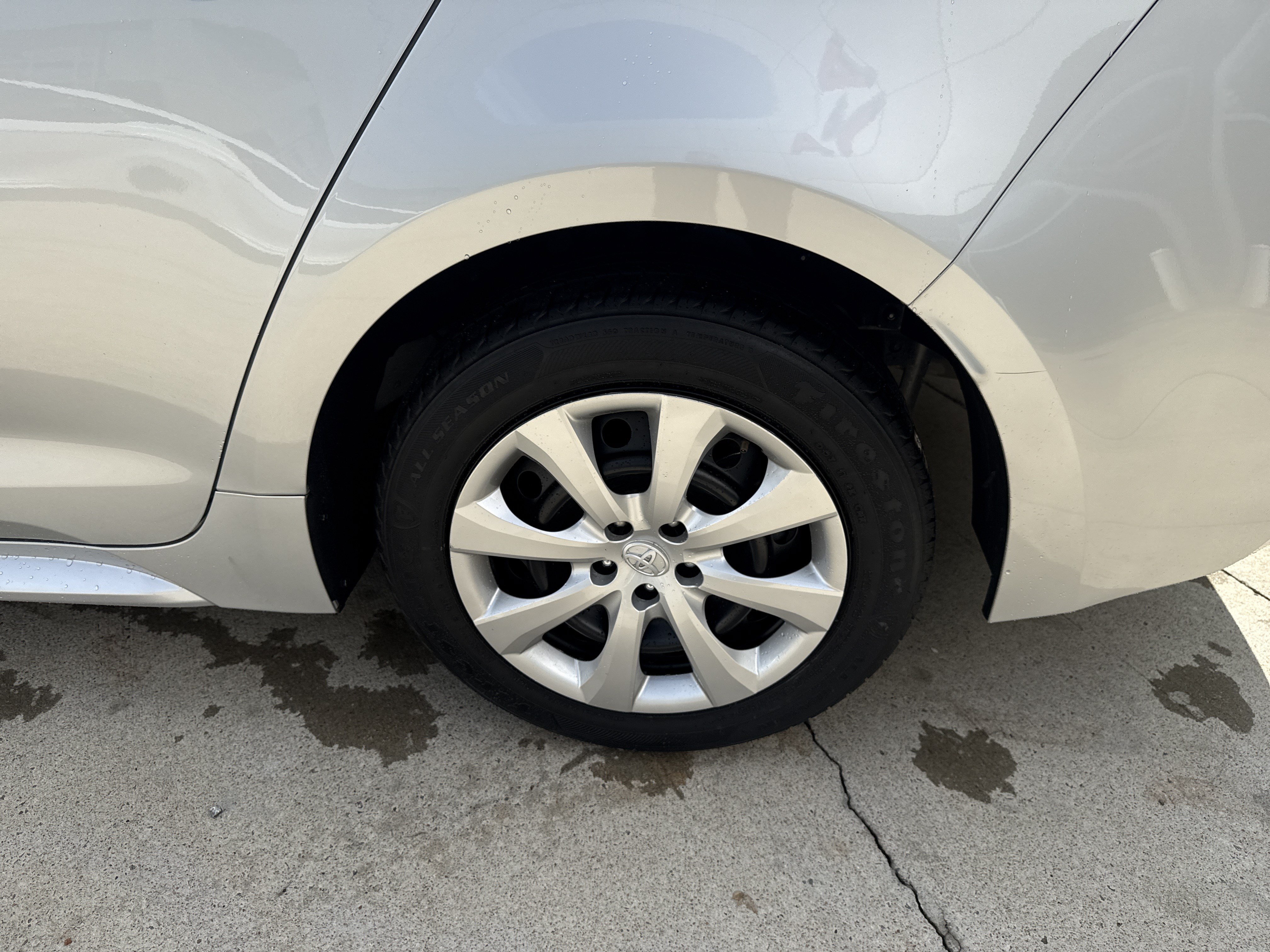 Used 2025 Toyota Corolla LE FWD image 33