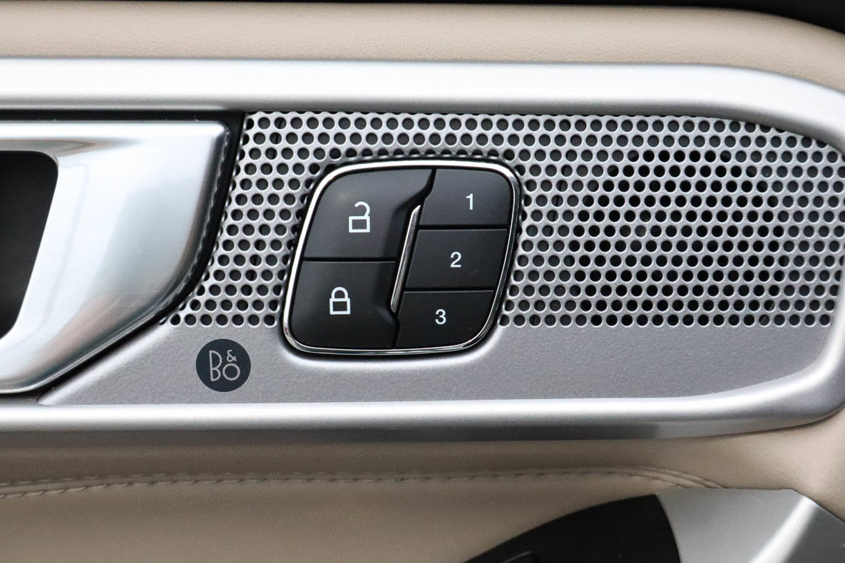 Used 2021 Ford Explorer Limited w/ Equipment Group 301A image 15