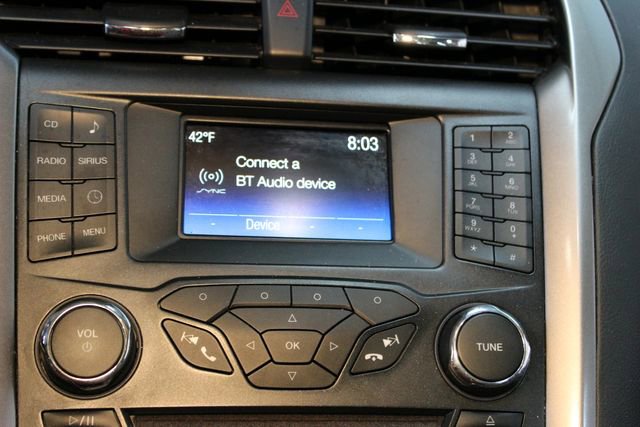 Used 2018 Ford Fusion SE FWD image 25