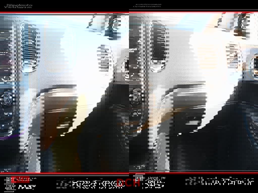 Used 2020 Dodge Durango R/T w/ Technology Group image 13