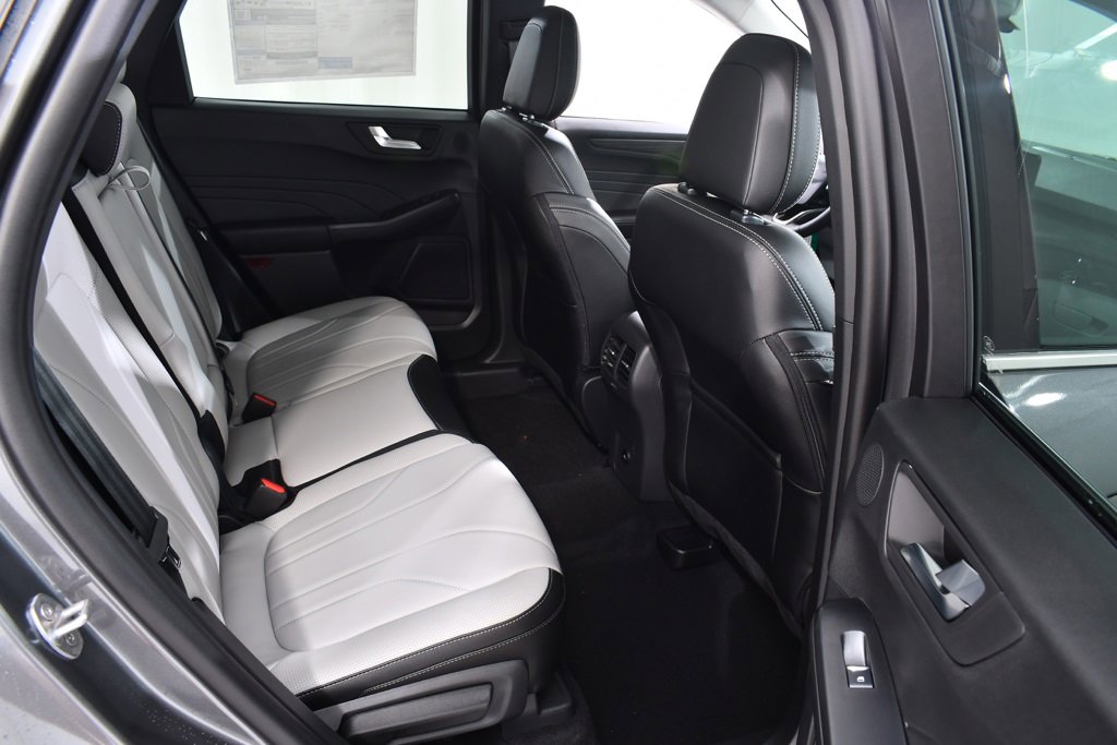 New 2025 Ford Escape SE w/ PHEV Premium Package image 19