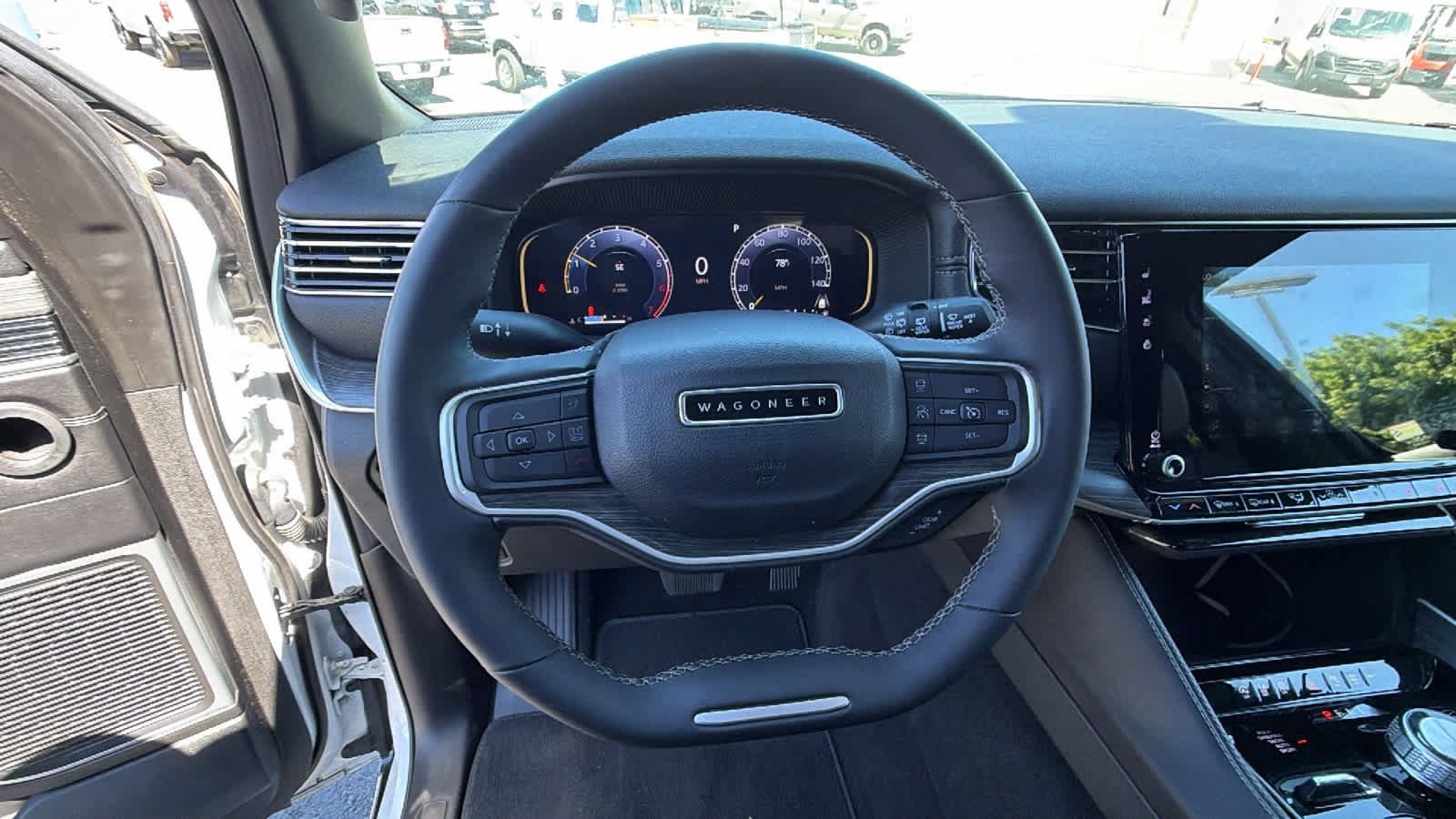 Used 2023 Jeep Wagoneer Series III w/ Preferred Equipment Group AWD/4WD image 15