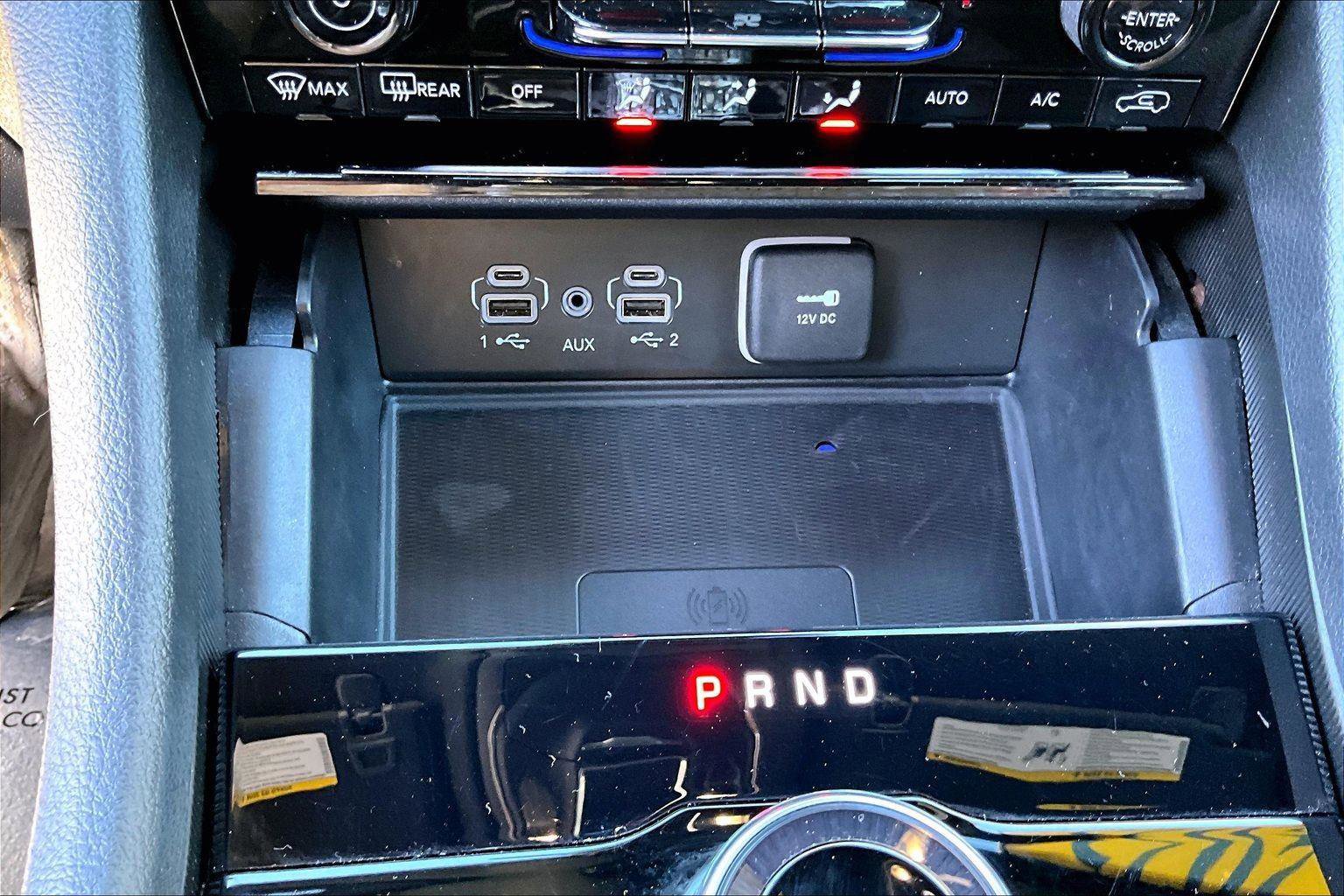 Certified 2025 Jeep Grand Cherokee Laredo w/ Luxury Tech Group I image 32