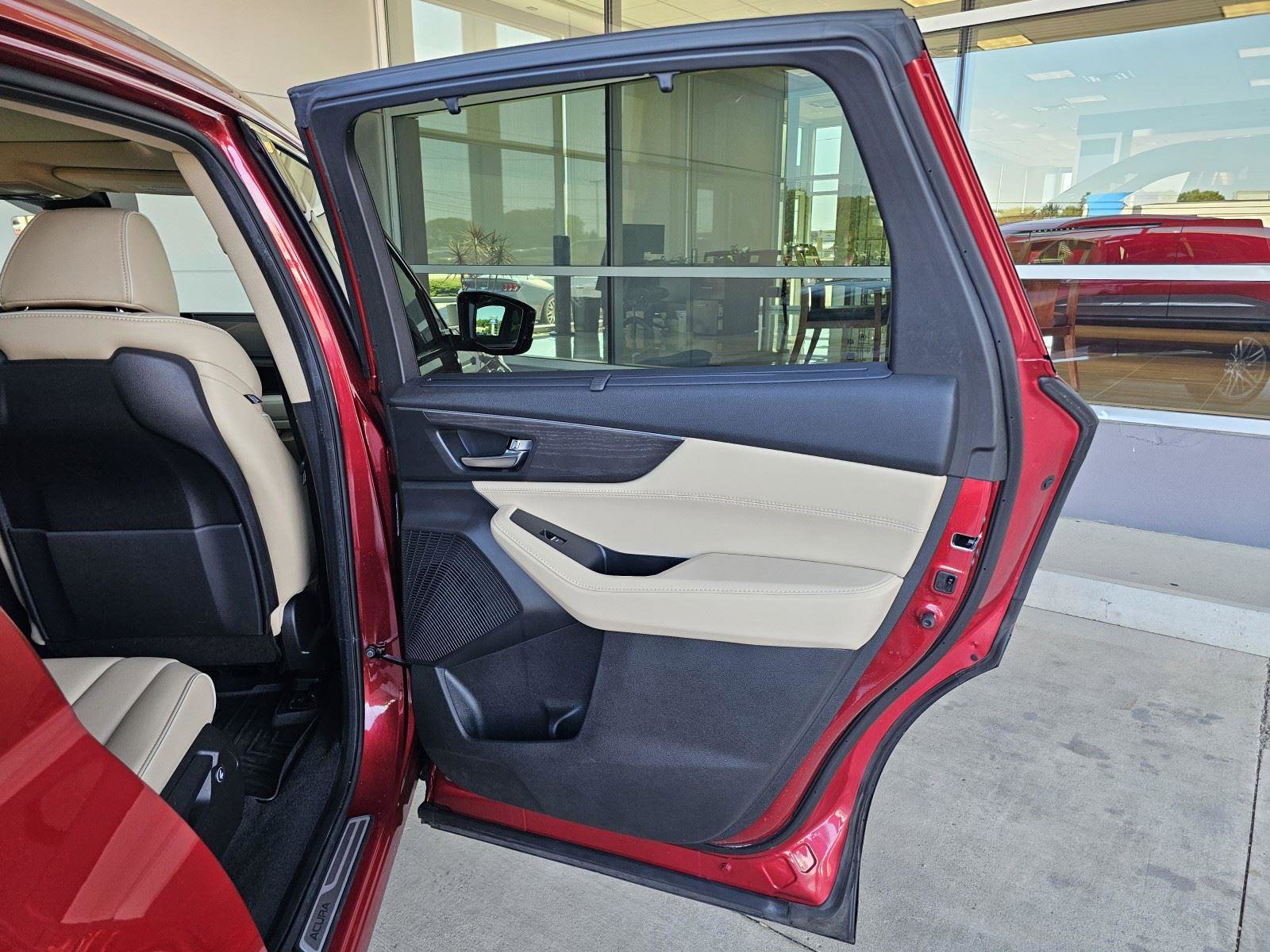 Used 2023 Acura MDX SH-AWD w/ Advance Package image 14