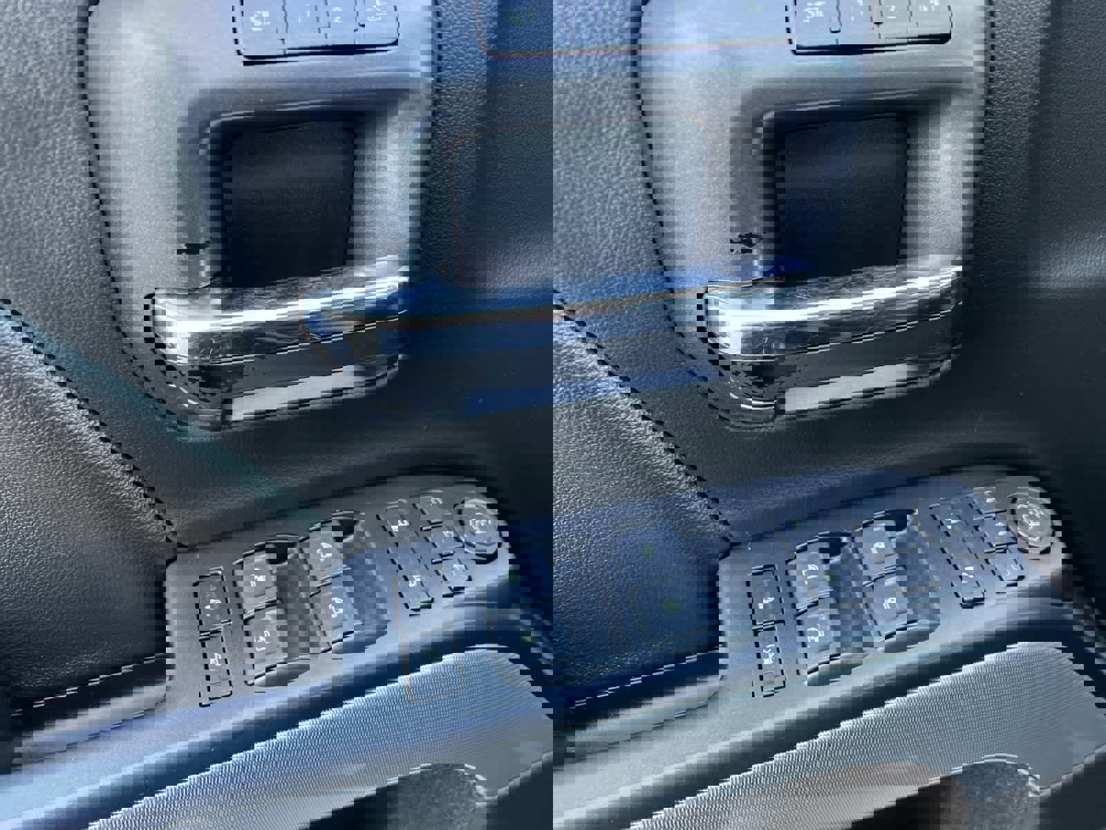 Used 2019 Chevrolet Silverado 2500 LTZ w/ Duramax Plus Package image 12