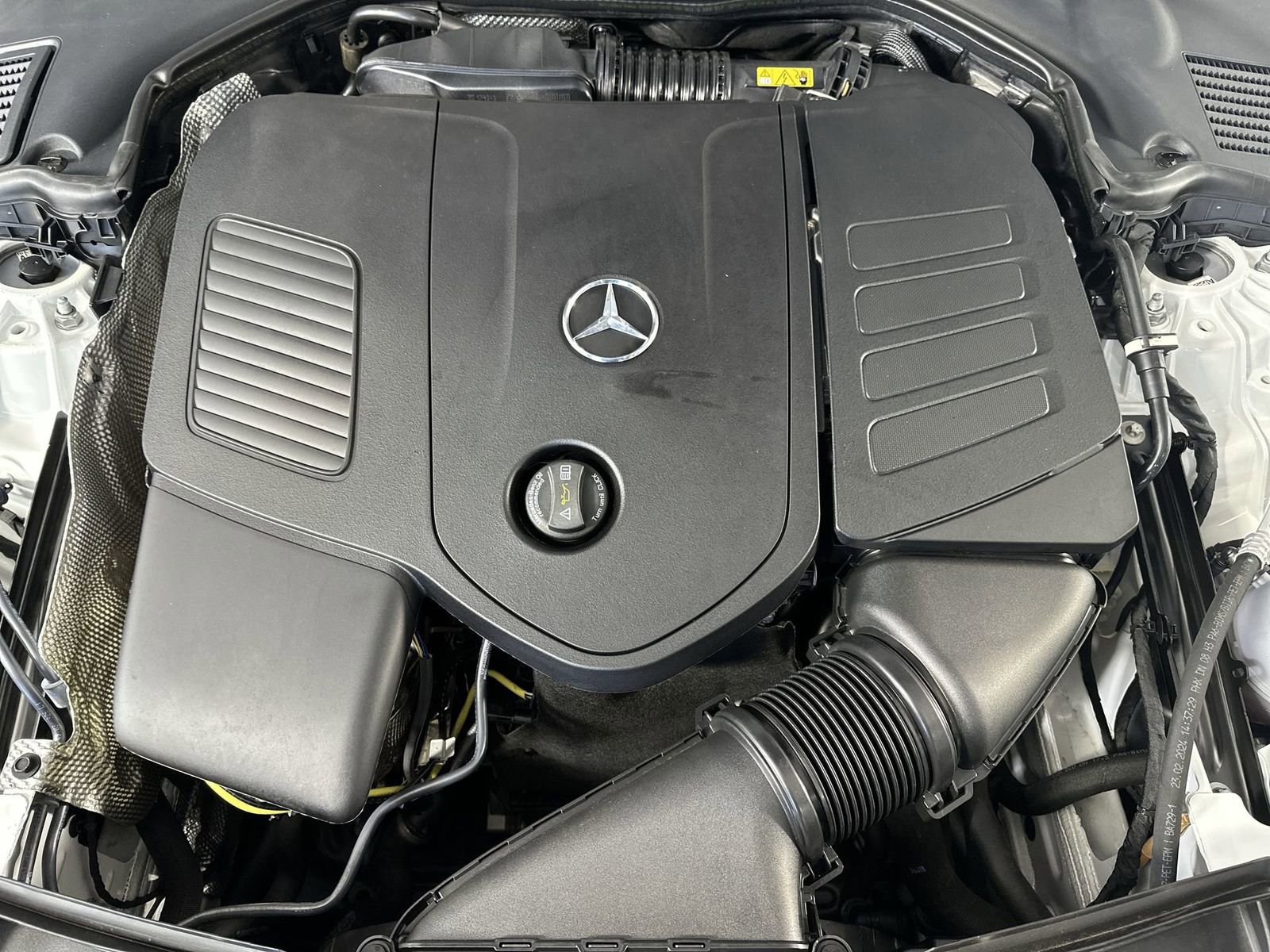 Used 2025 Mercedes-Benz C 300 Sedan image 31