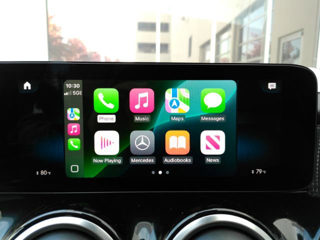 Used 2022 Mercedes-Benz EQB 300 4MATIC image 41