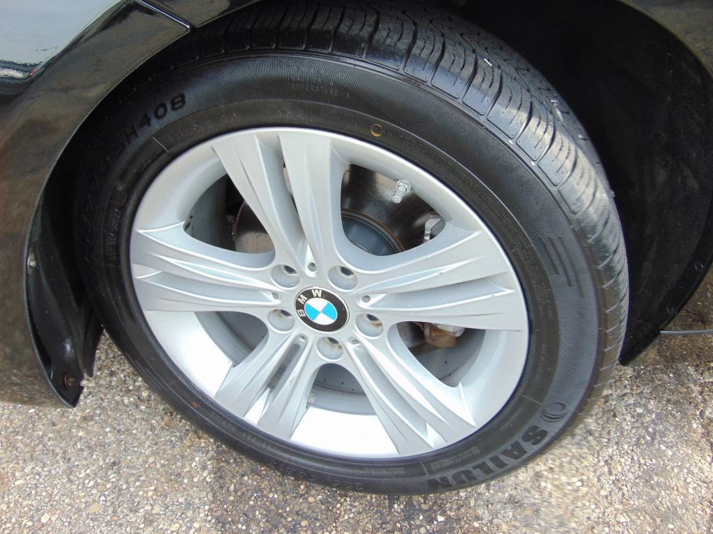 Used 2018 BMW 330i xDrive Sedan w/ Convenience Package AWD/4WD image 26